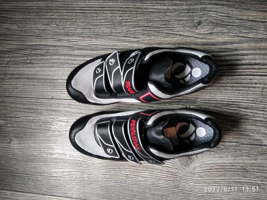 Продавам обувки за МТБ колоездене Pearllzumi