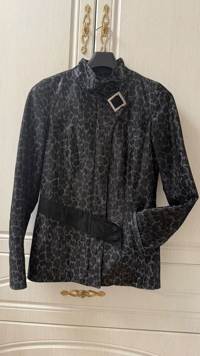 Кожаная женская куртка