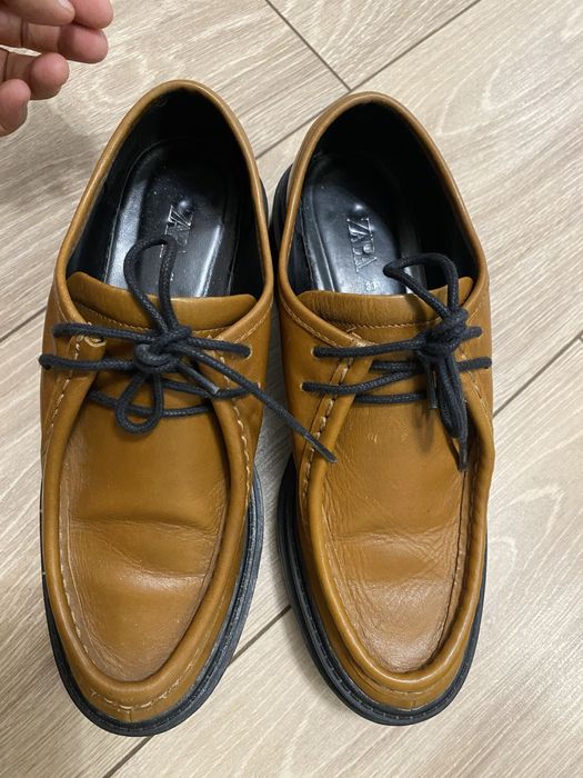 Кожанные ботинки ZARA
