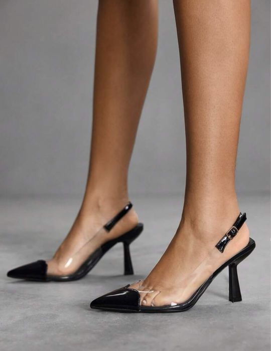 Нови черни обувки