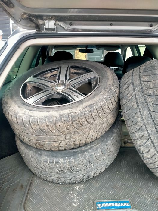 Продам комплект дисков с резиной р16