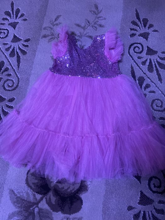 Продам платья на девочку