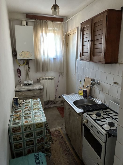Vand apartament cu 2 camere