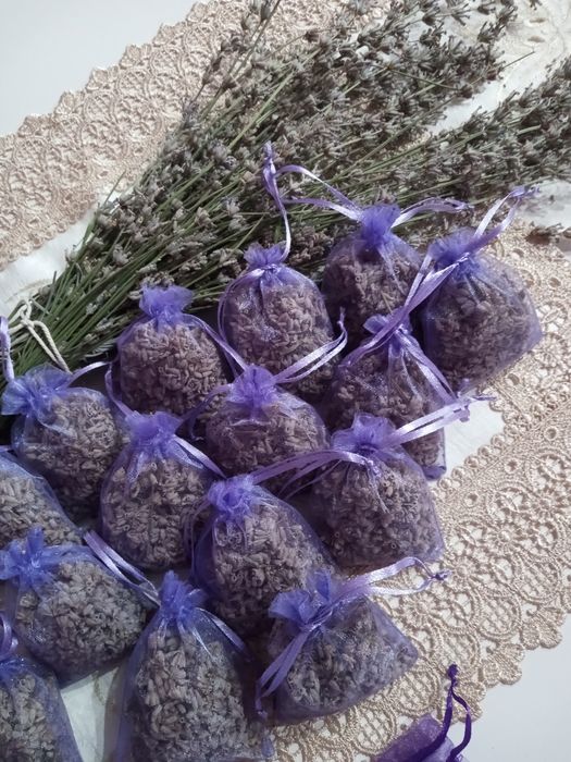 Лавандулови торбички и китки