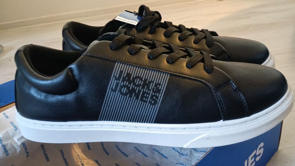 Обувки,,Djake &Djones,