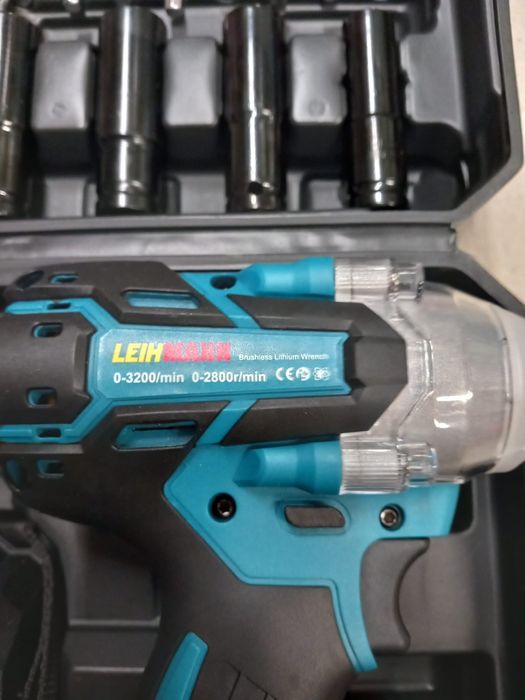 Pistol impact/înșurubat cu 2 acumulatori și cap de 1/2