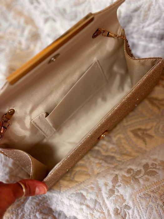 Дамска златна елегантна чанта