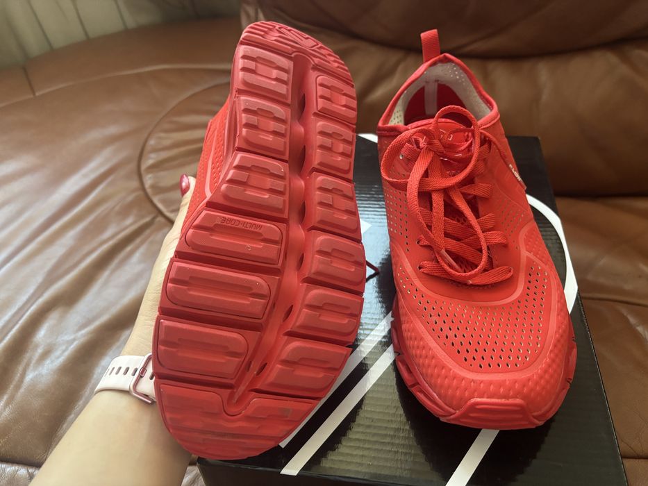 Червени Маратонки Flair