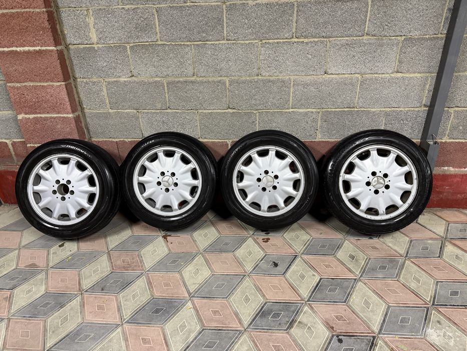 Продам диски с резиной на Мерс  R 16