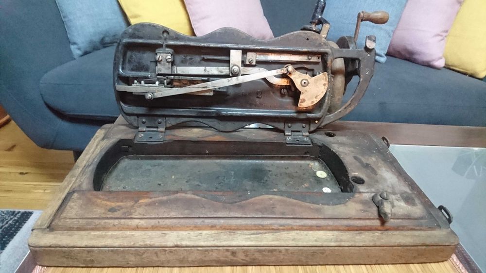 Стари антични машини и радиа