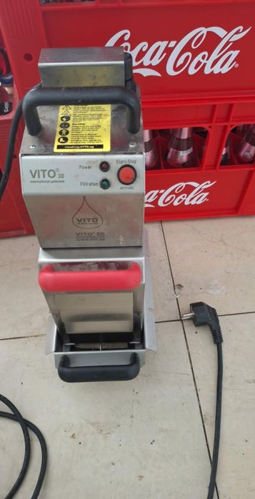 Уред за пречистване на олио или фритюрна мазнина