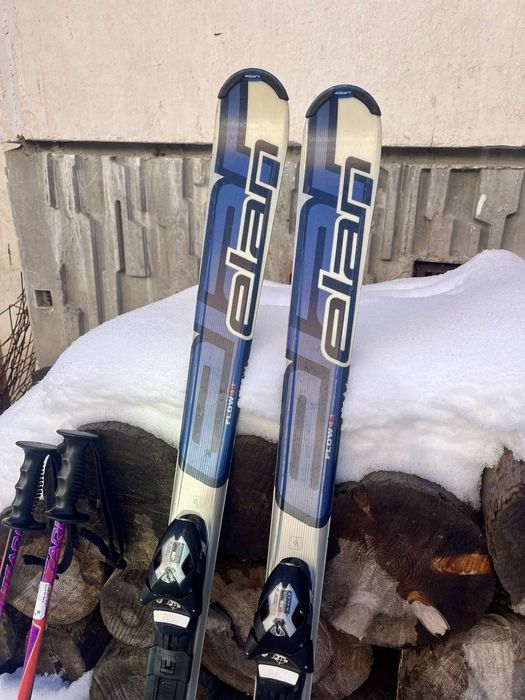 Продавам Ски комплект.