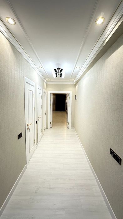 Продаётся 2 комнатная квартира своя! Рядом со станцией метро Х.Алимжан