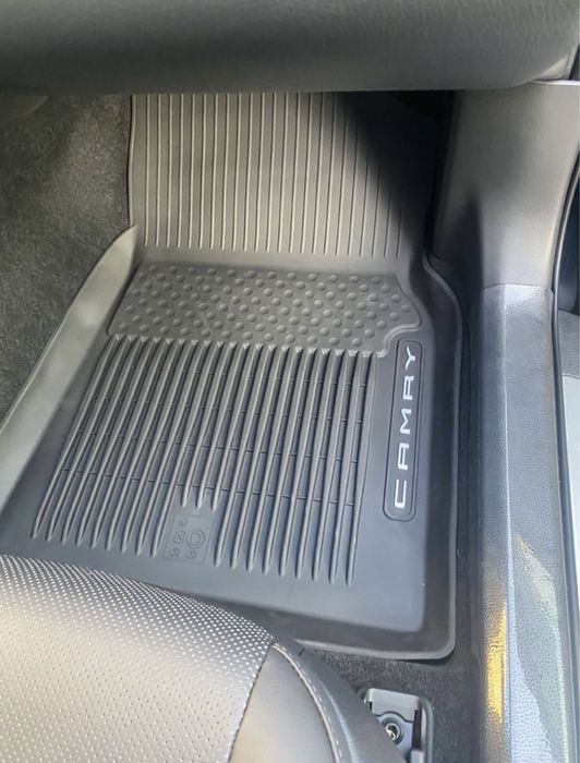 Полики резиновые Оригинальные Camry 70