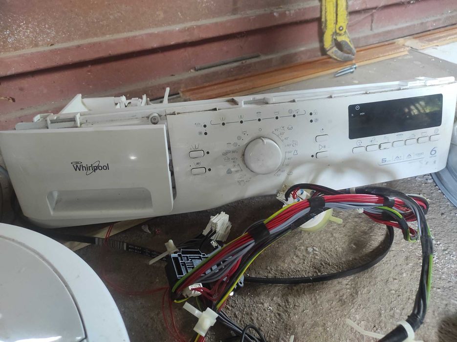 Пералня Whirlpool на части