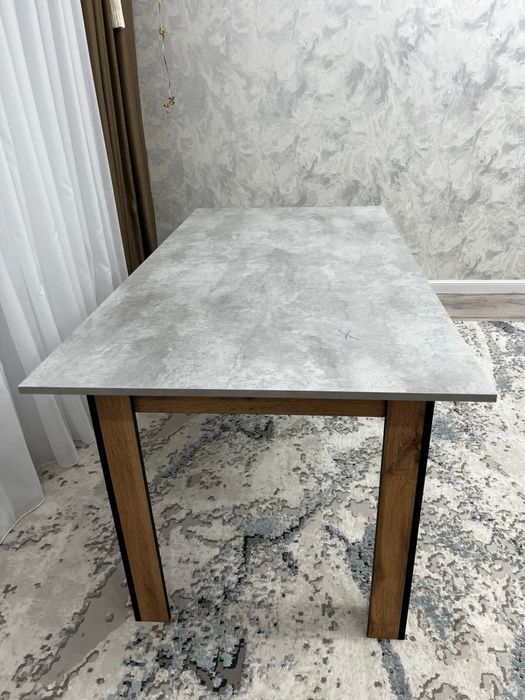 Стол кухонный. Новый