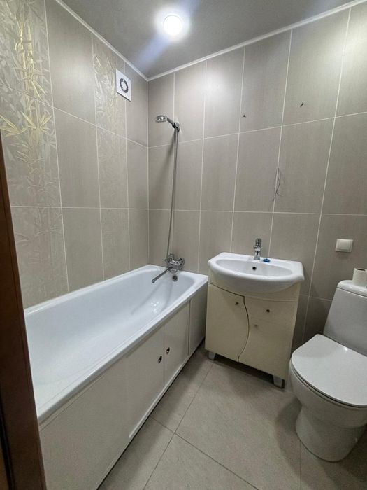 Продам 3х квартиру.район СКГУ