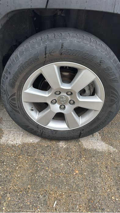 Шины 225/65/17 авто