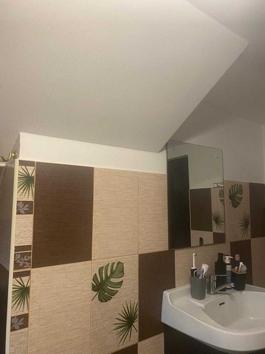 Camera la apartament la curte