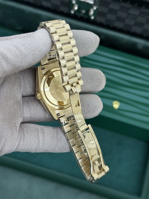 Rolex Day-Date 36 Green Dial Gold 18k