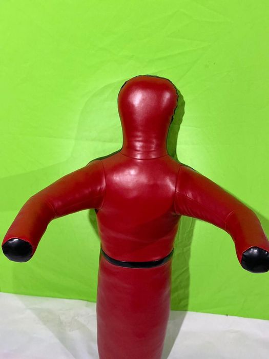 Манекен для борьбы /чучело