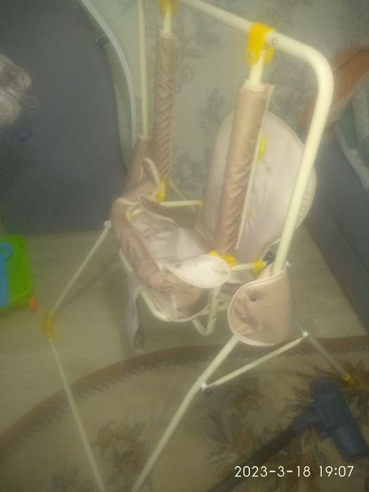 продам качелю детскую