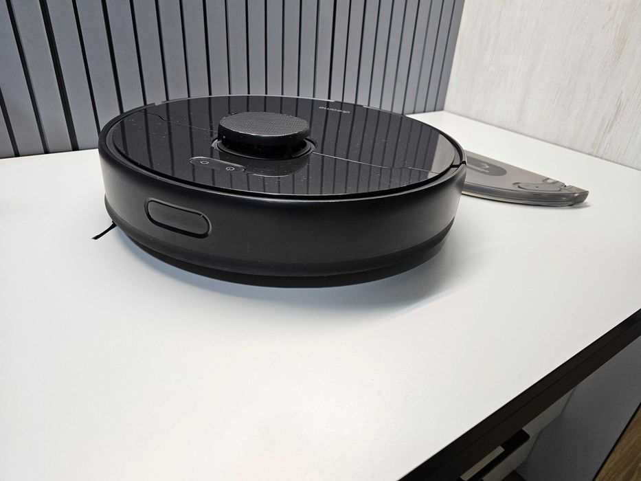 ПРОДАМ Dreame D9 Max Мощный Робот-пылесос. Состояние ОТЛИЧНОЕ.