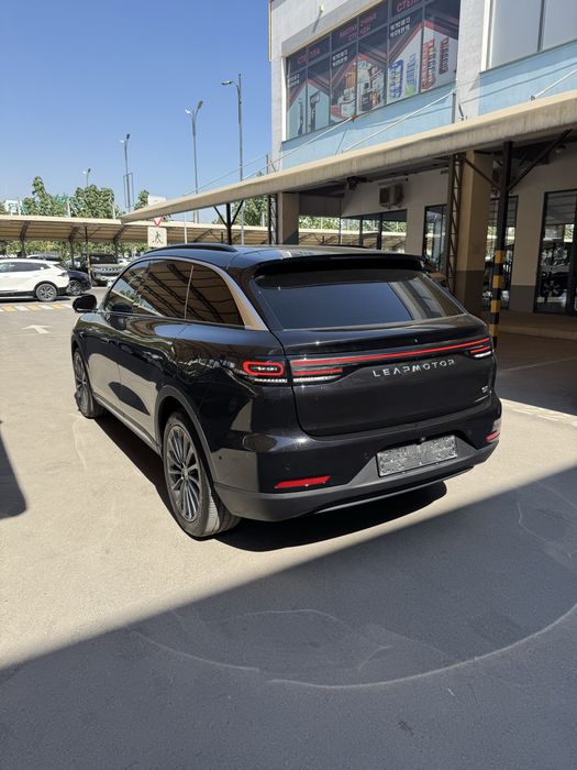Leapmotor c11 hybrid 2025