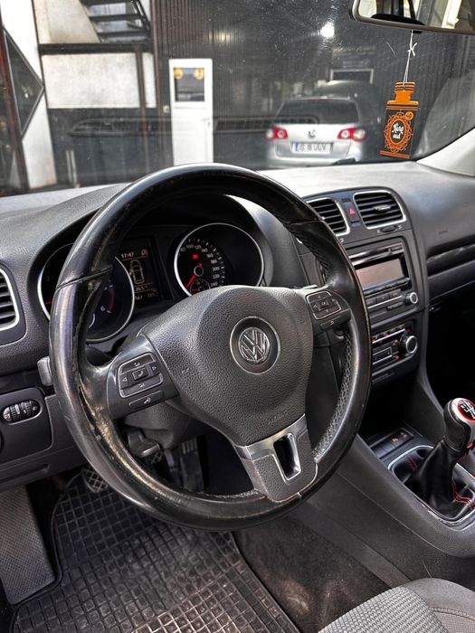 VOLKSWAGEN Golf 2010 — imagine 5