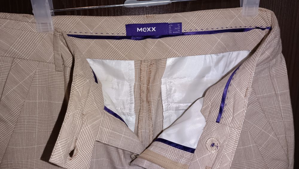 Пиджак брюки в отличном состоянии. MEXX