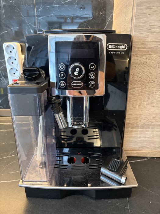 Espressor automat DeLonghi ECAM 23.463, 1450 W, 15 bar, 1.8 I, Negru