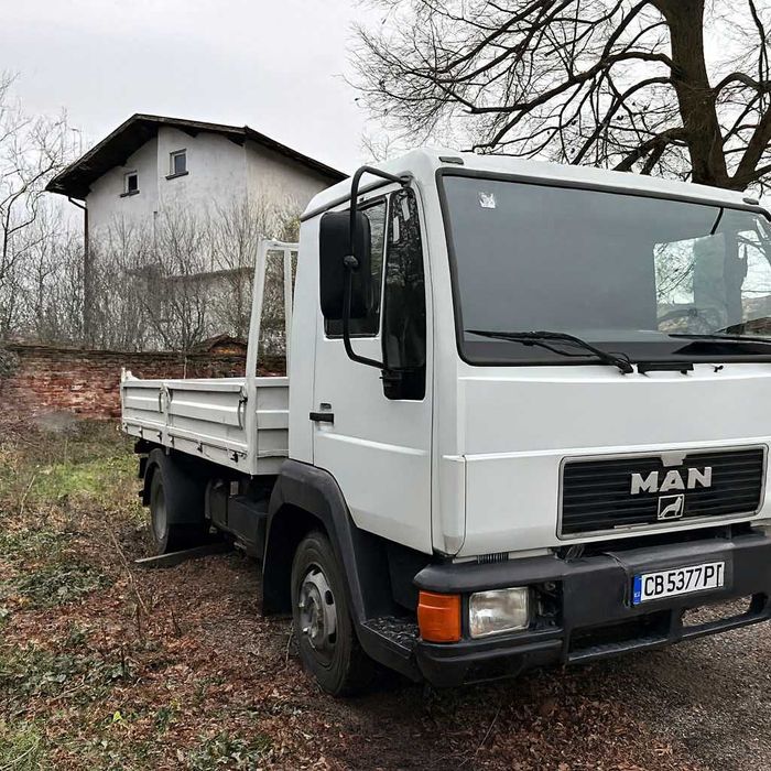 Транспортни услуги с тристранен самосвал + хамалски услуги