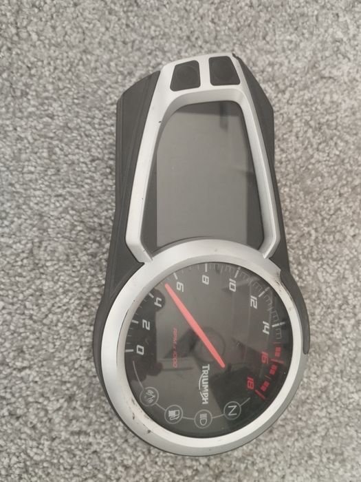 Bord vitezometru pentru Triumph Daytona 675 model 2013