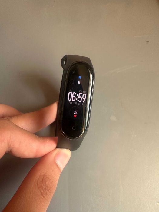 Продаются умные часы Xiaomi Mi Smart Band 5