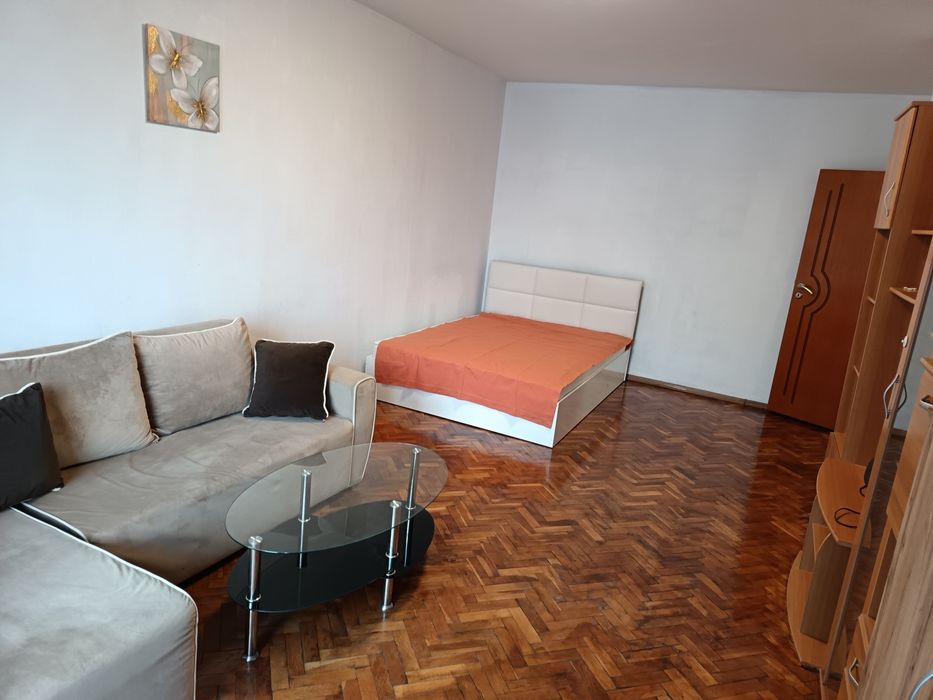 Давам под наем 3 стаен  апартамент