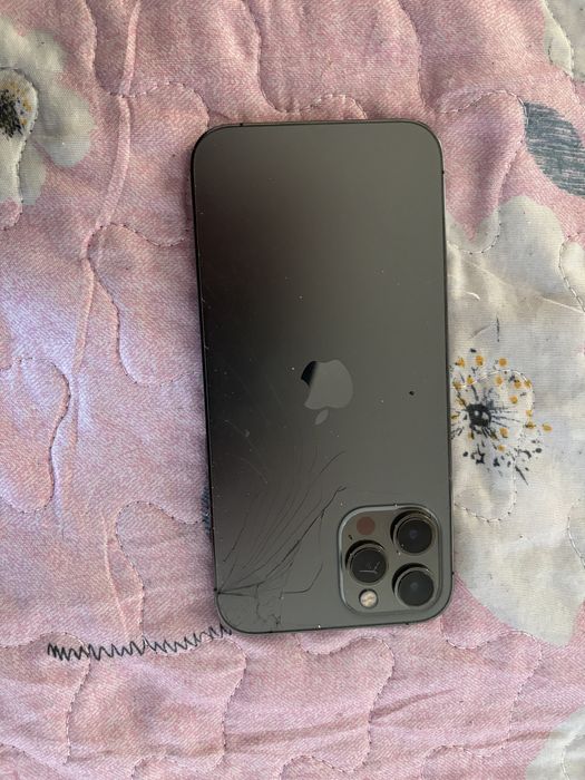 Продам айфон 12 про макс