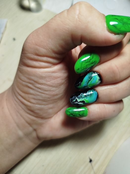 Маникюр 3000тг наращивание