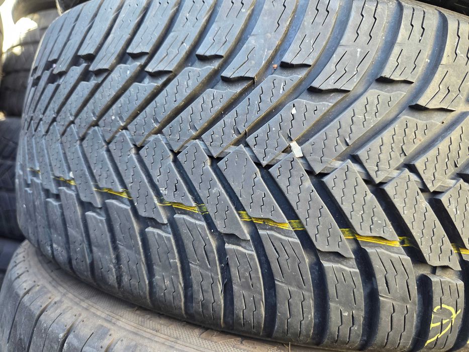2бр Всесезонни гуми 205 45 17 - Nokian