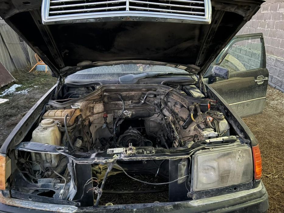 Мерседес 124 е230