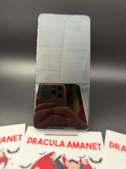 Dracula Amanet: Motorola G86, 256GB/8RAM.