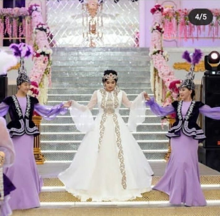 Продам костюмы для шоу балета