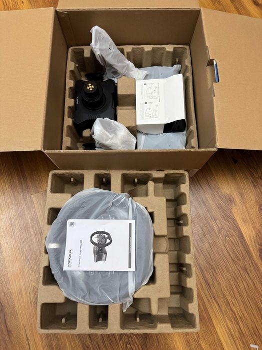 Руль Moza R5V2 Bundle  в идеальном состоянии