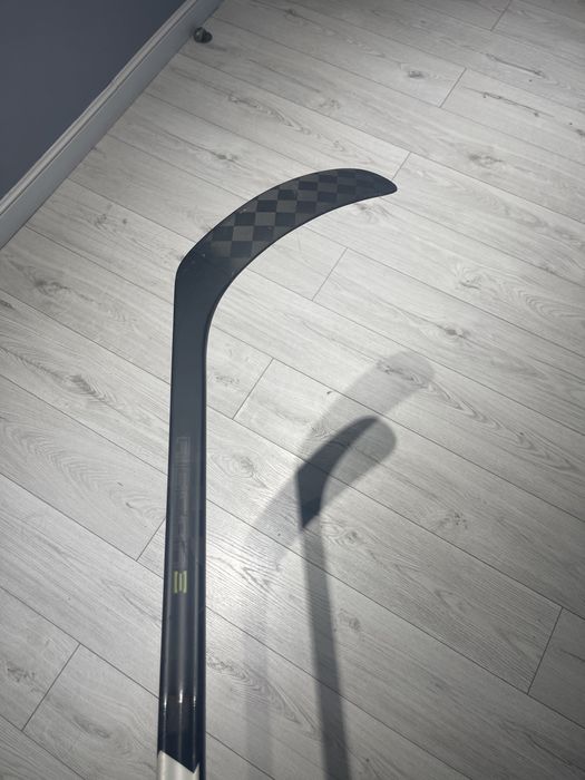 Продам хокейную клюшку