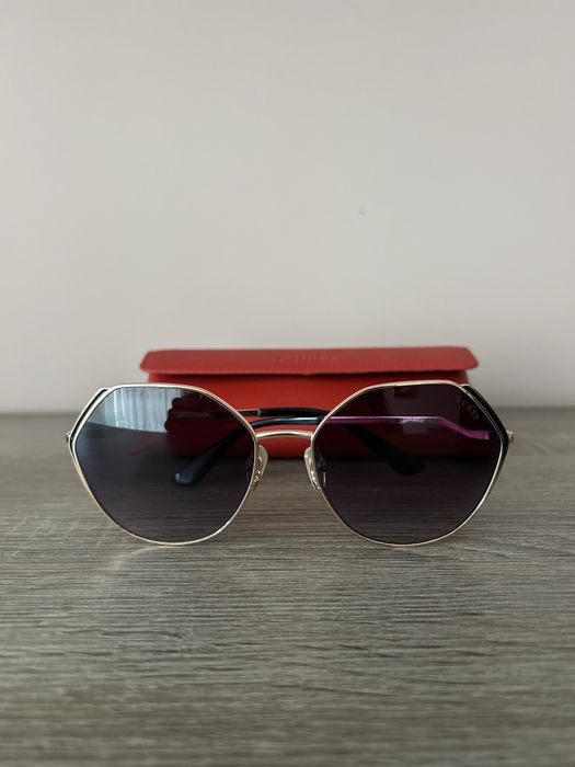 Оригинални слънчеви очила Guess GU7842 – Отлично състояние + Калъф