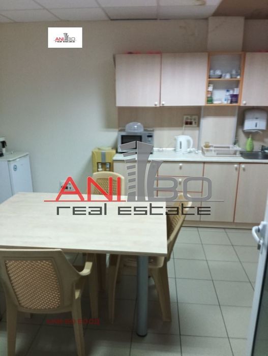 Дава се под наем Офис в Варна, Младост 1 - 812 кв.м за 5000 € - Снимка #6