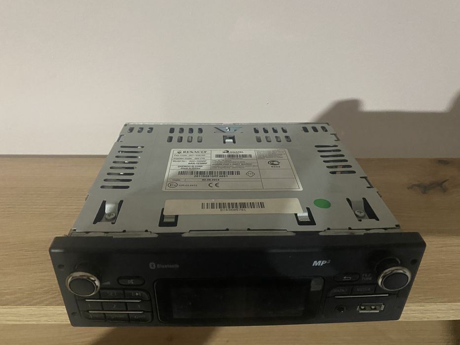 Radio CD original Renault – cod 281152815R