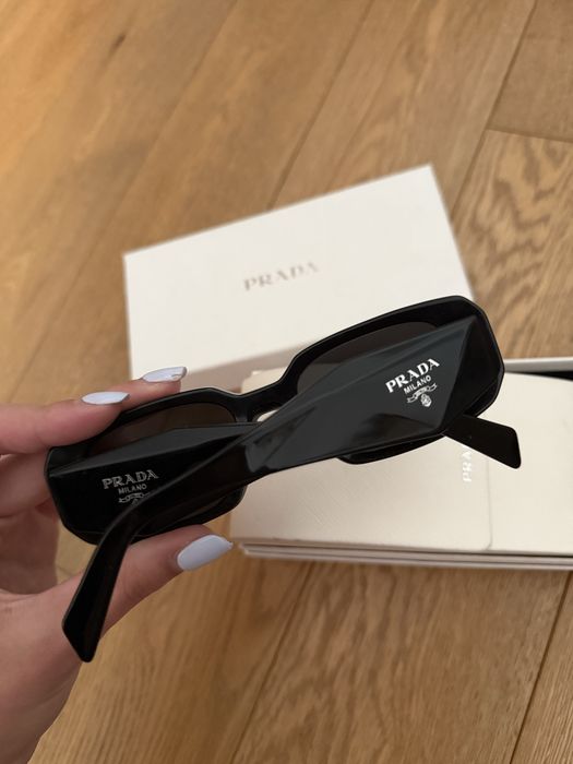 Слънчеви очила Prada