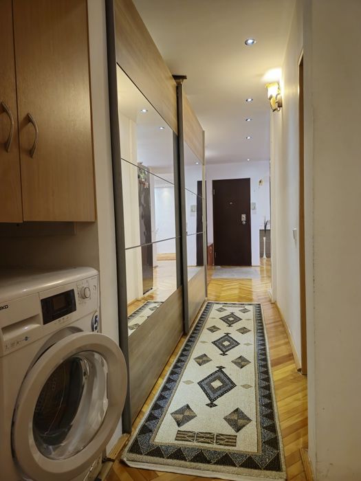 Închiriez  apartament 3 camere, 70mp, zona Nufărul