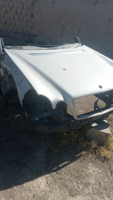 Запчасти на Мерседес 210