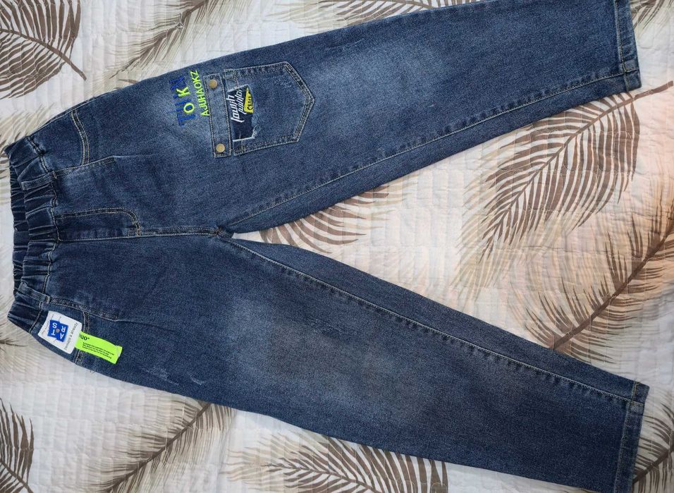 Продаю джинсы на девочку